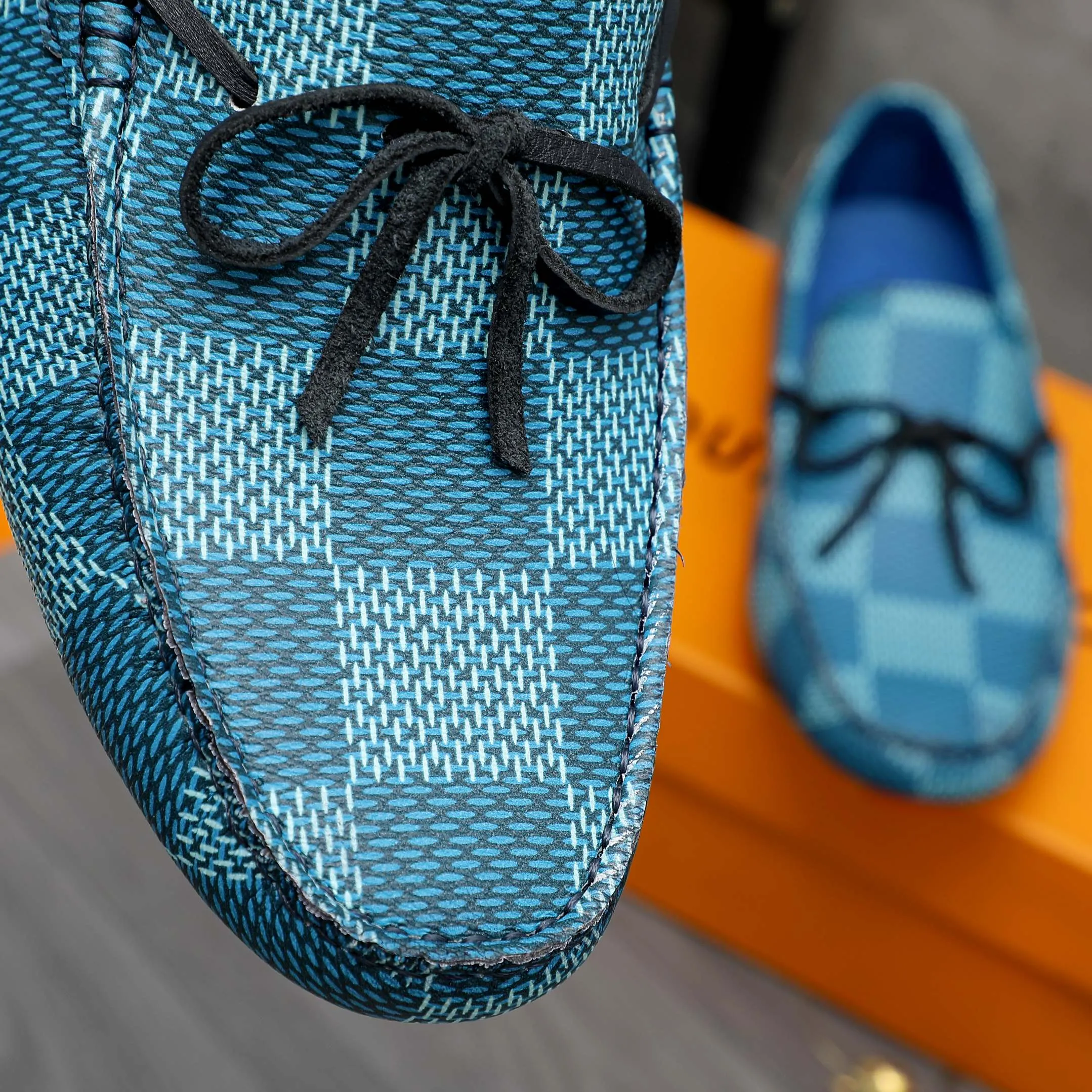 Men's shoes 💰400 Product trademark: LV "Louis Vuitton" casual slip-on shoes Regular size: 38-45 (45 is custom-made and non-returnable) Product materials: Selected high-quality plaid cowhide upper, pigskin lining, rubber outsole